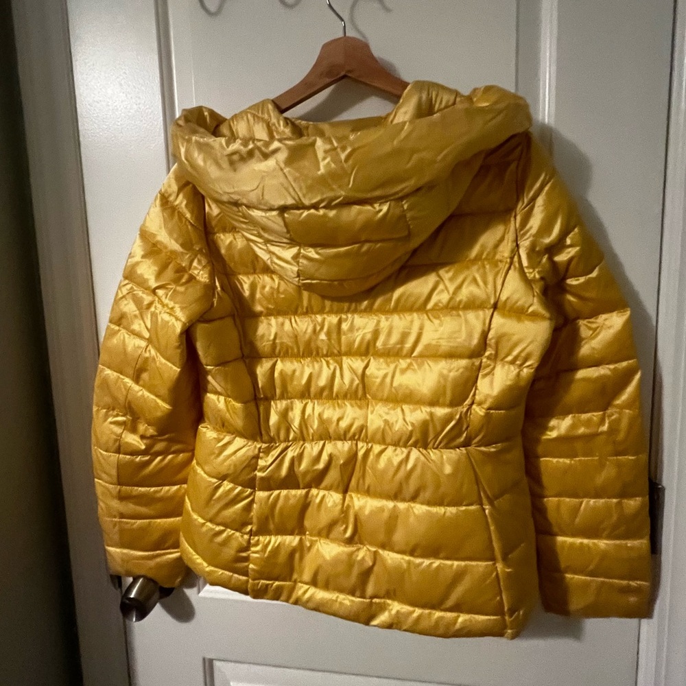 Perfect Fall/Spring Softest Puffer Ever Existed - image 4
